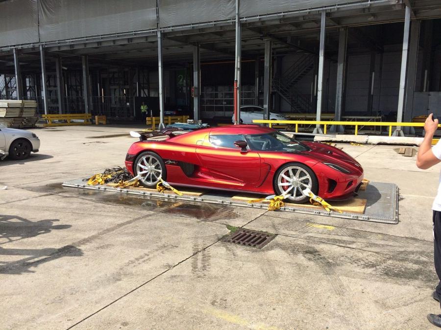  Koenigsegg Agera R Special by Luxury Custom 2014 года  (фото 6 из 7)
